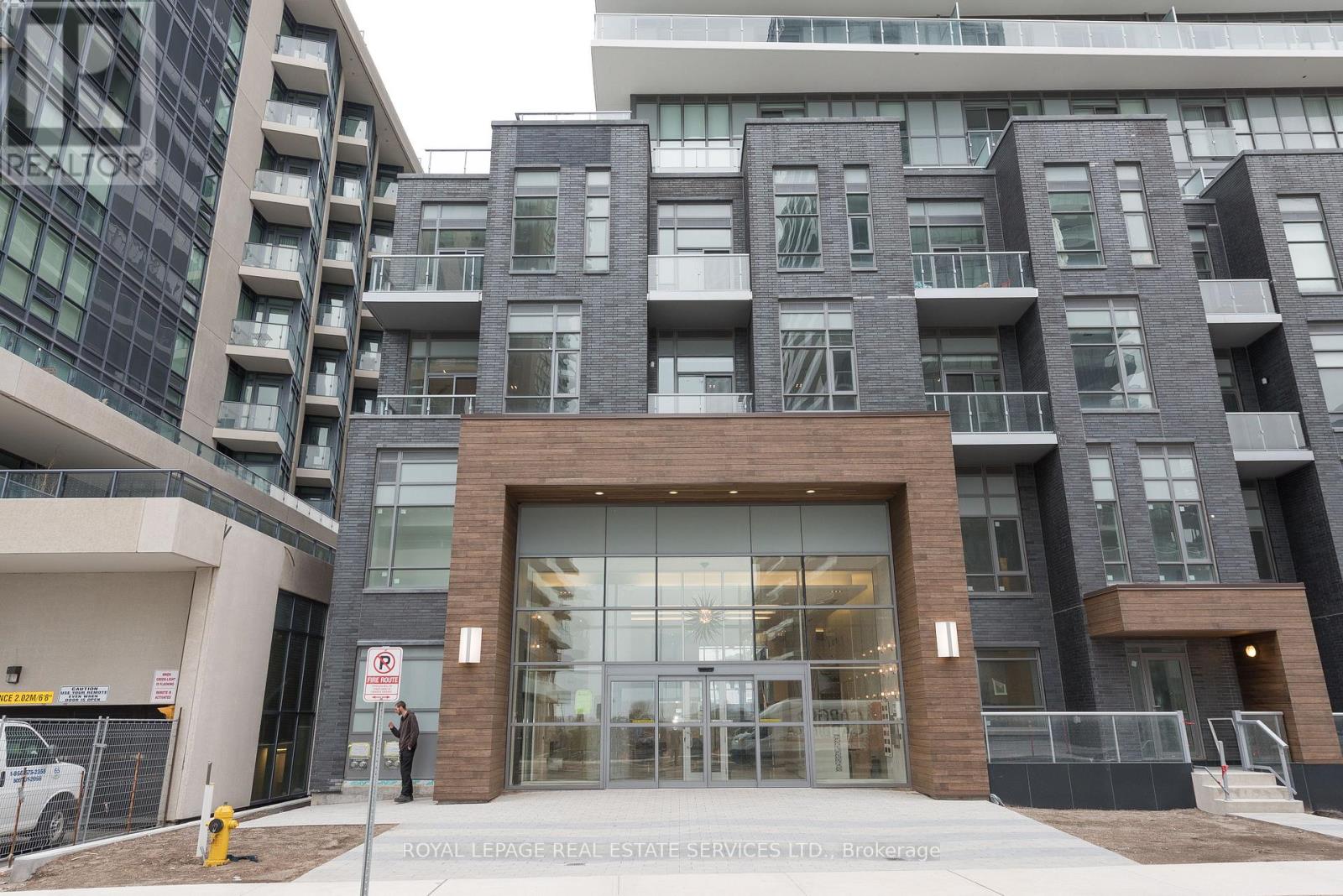 3903 - 56 Annie Craig Drive, Toronto, Ontario  M8V 0C8 - Photo 1 - W12701160