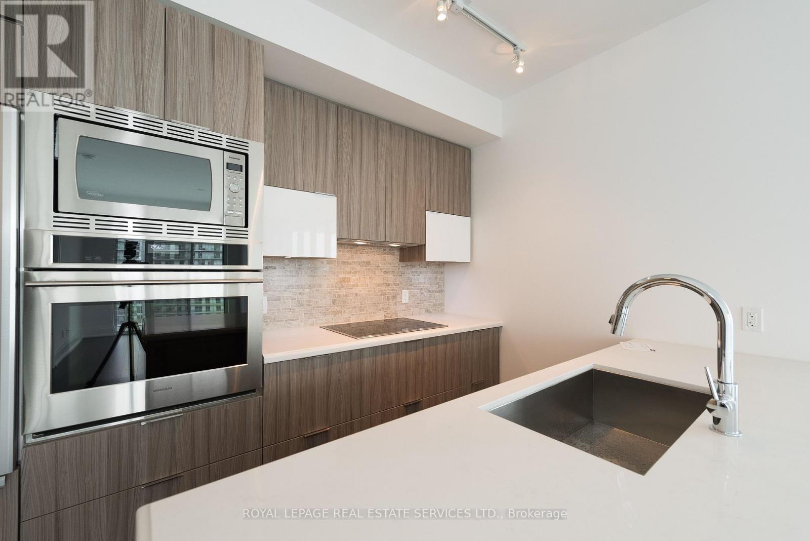 3903 - 56 Annie Craig Drive, Toronto, Ontario  M8V 0C8 - Photo 8 - W12701160