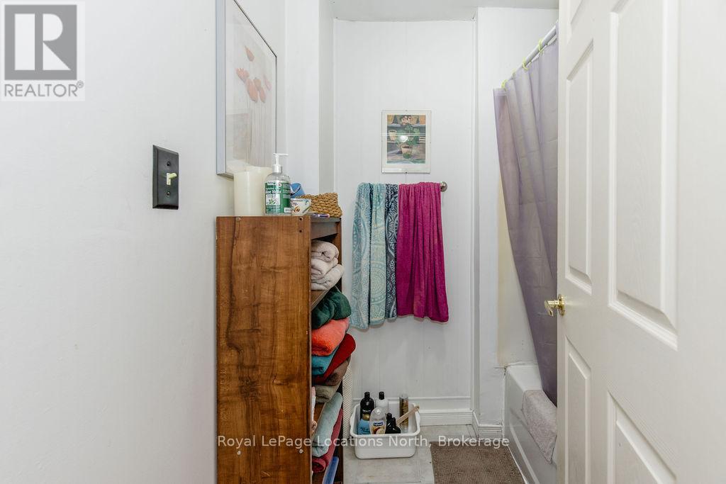 3 Peel Street, Barrie (Wellington), Ontario  L4M 3K7 - Photo 9 - S12701252