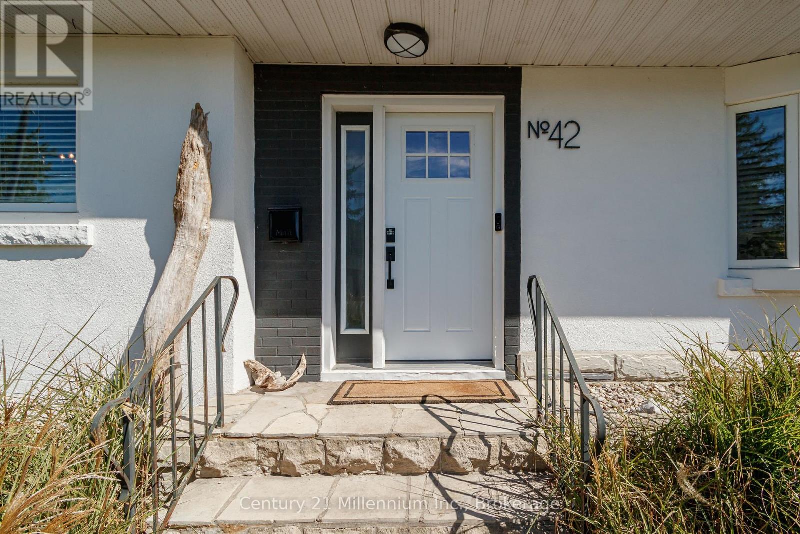 42 Niagara Street, Collingwood, Ontario  L9Y 3X2 - Photo 2 - S12701294