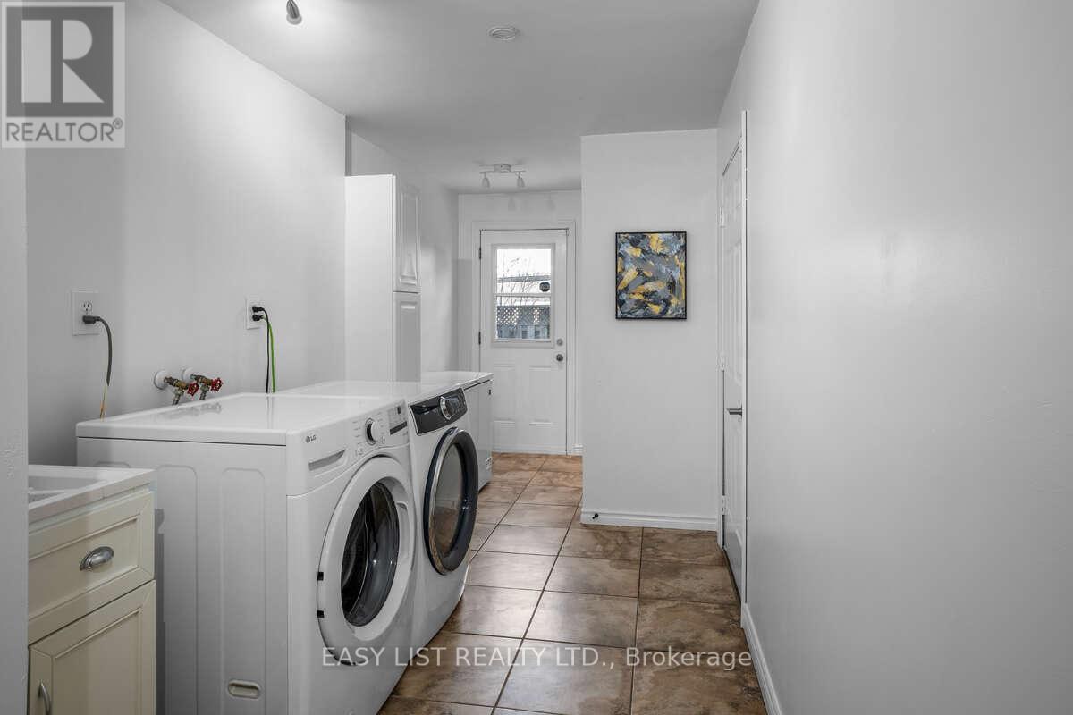 38 Fernwood Terrace, Welland, Ontario  L3C 2R8 - Photo 27 - X12701088