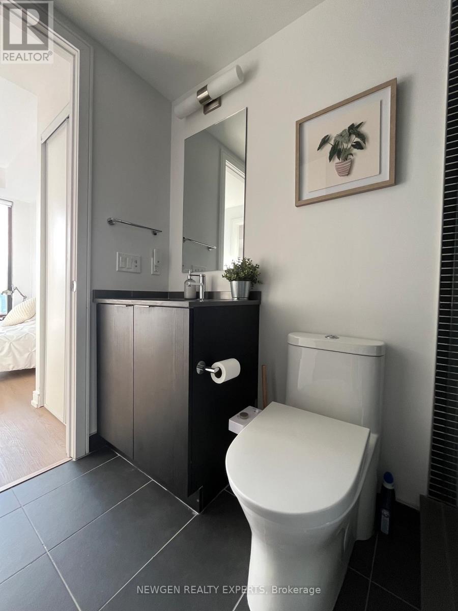 1501 - 1 Jarvis Street, Hamilton, Ontario  L8R 0A8 - Photo 5 - X12701130