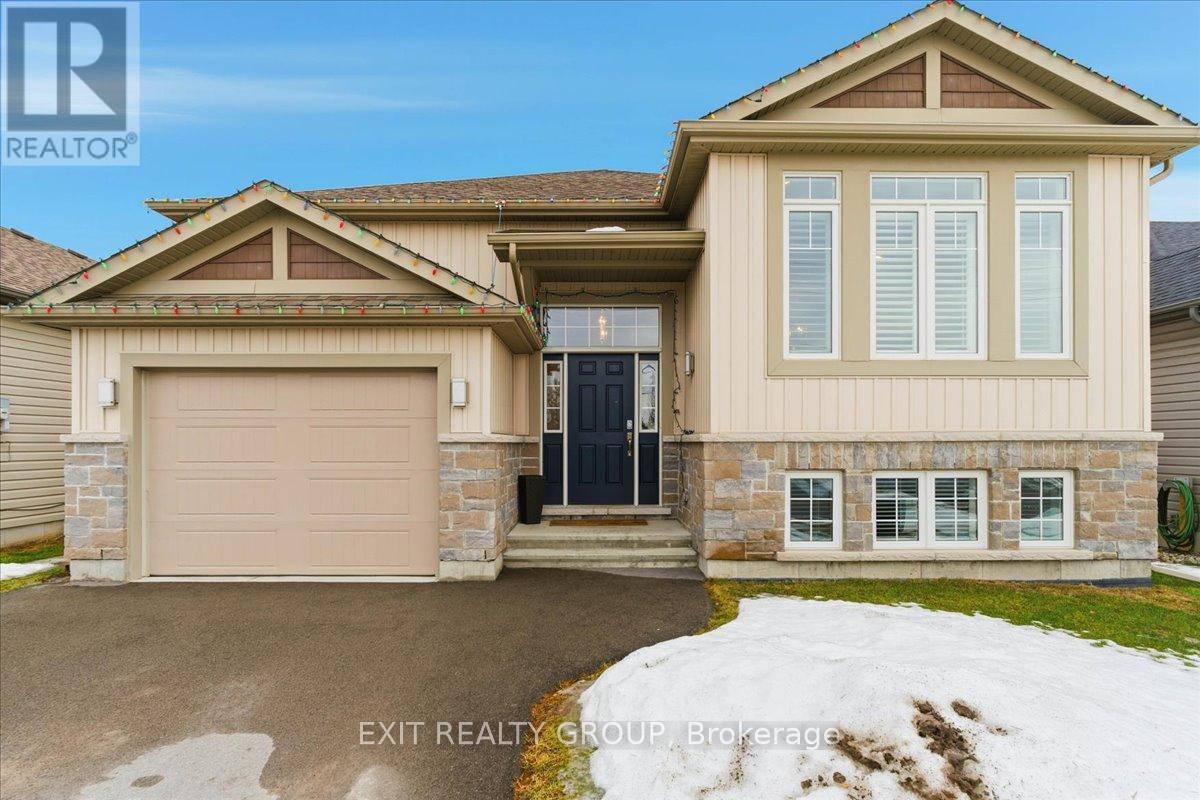 326 CANNIFTON ROAD N, Belleville, Ontario