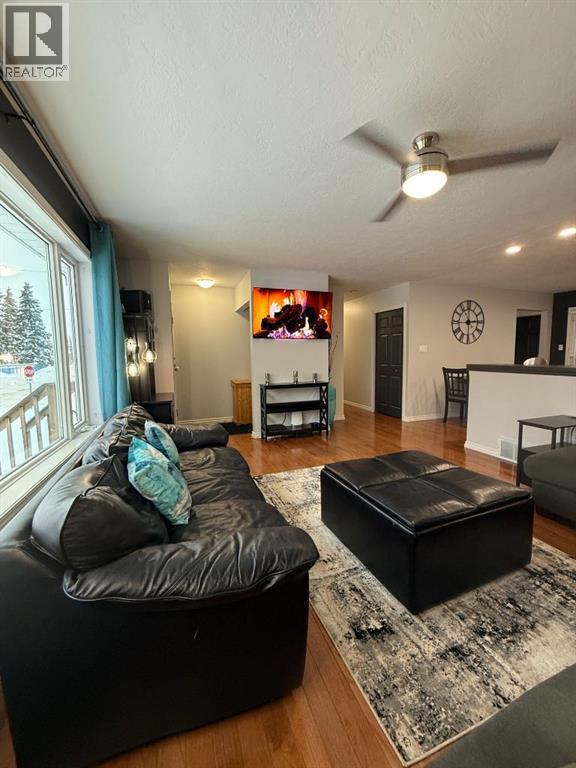 5801 49th Street, High Prairie, Alberta  T0G 1E0 - Photo 8 - A2276405