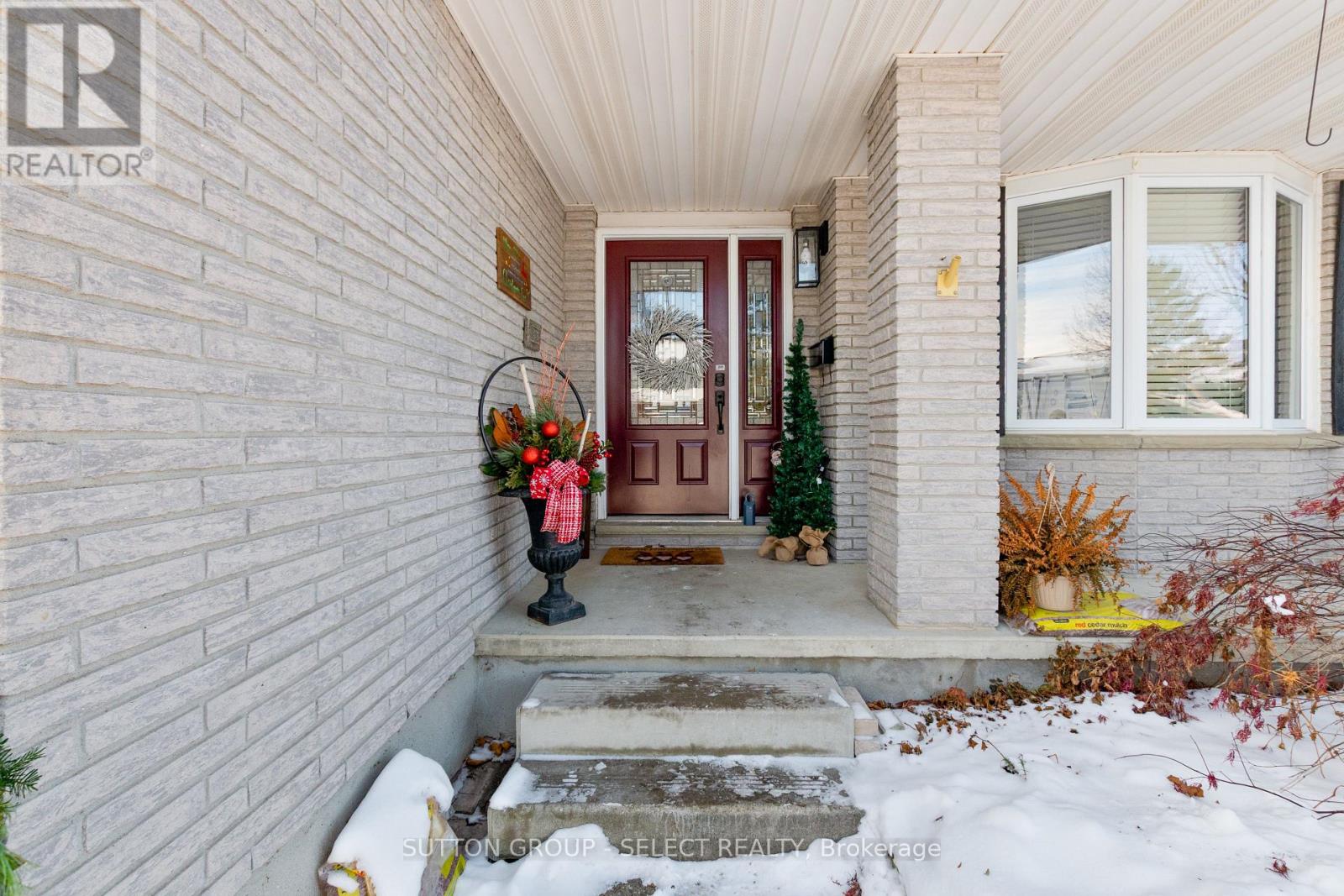 97 Tiner Avenue, Thames Centre, Ontario  N0L 1G2 - Photo 3 - X12701182