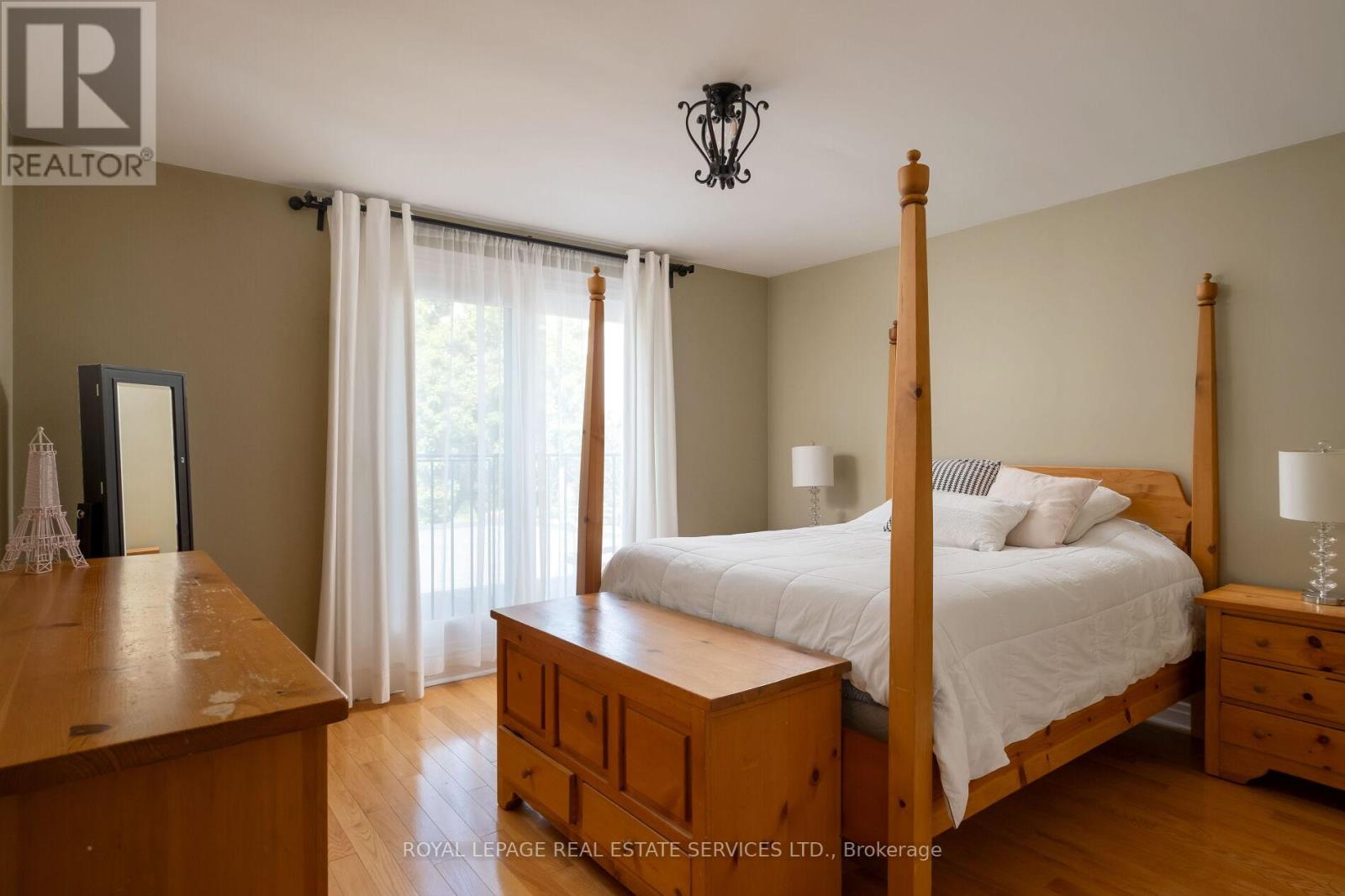 15 Westroyal Road, Toronto, Ontario  M9P 2C4 - Photo 29 - W12398381