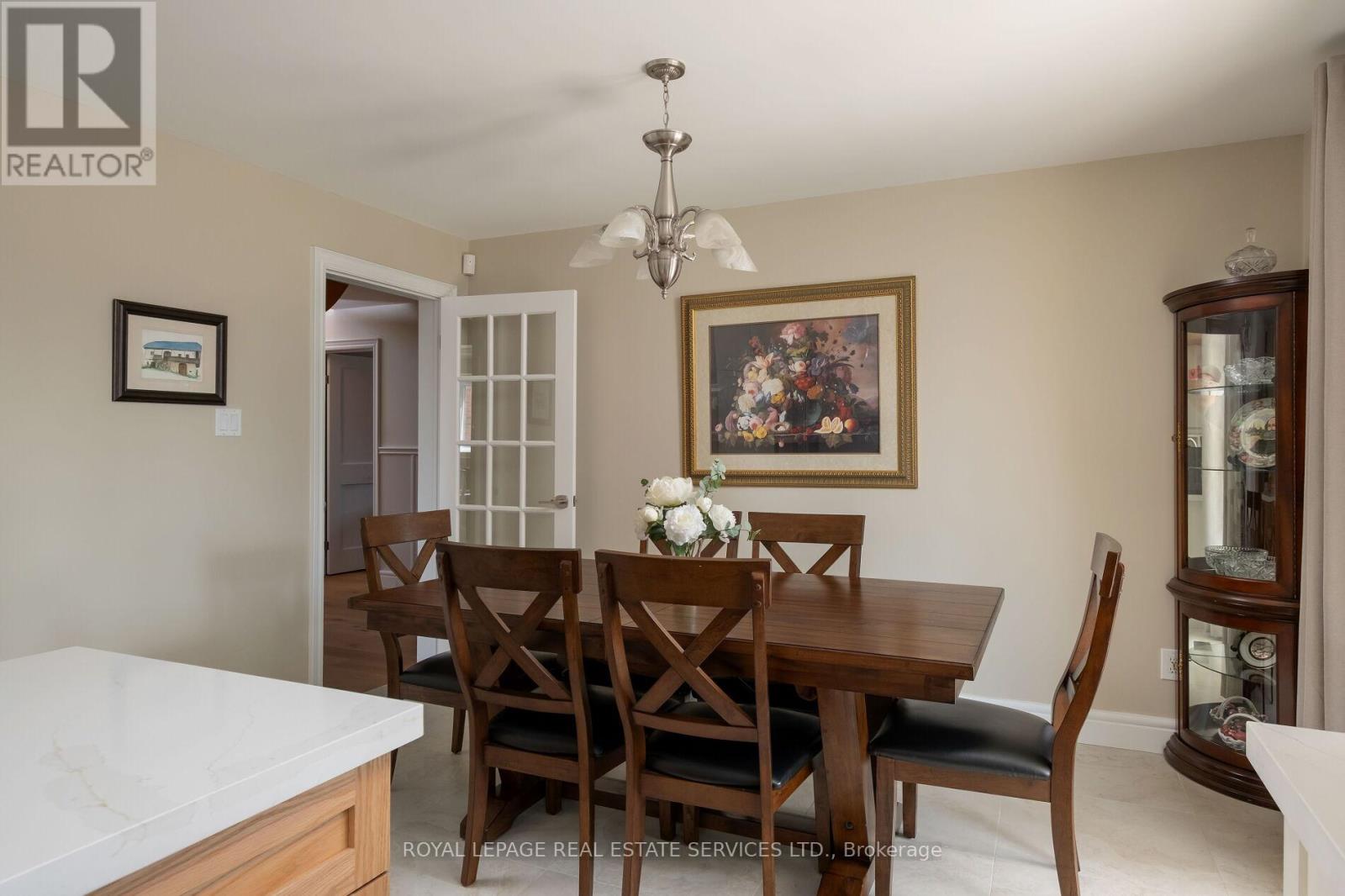 15 Westroyal Road, Toronto, Ontario  M9P 2C4 - Photo 17 - W12398381