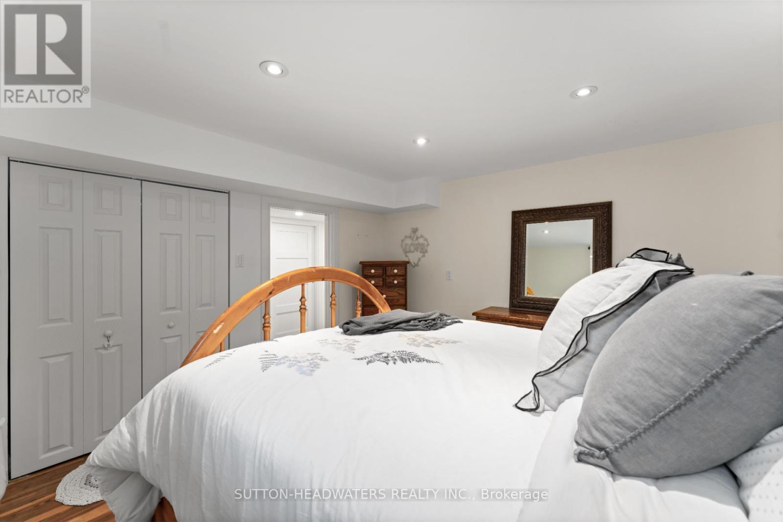 15415 Clayhill Road, Halton Hills, Ontario  L7G 4S8 - Photo 33 - W12205695