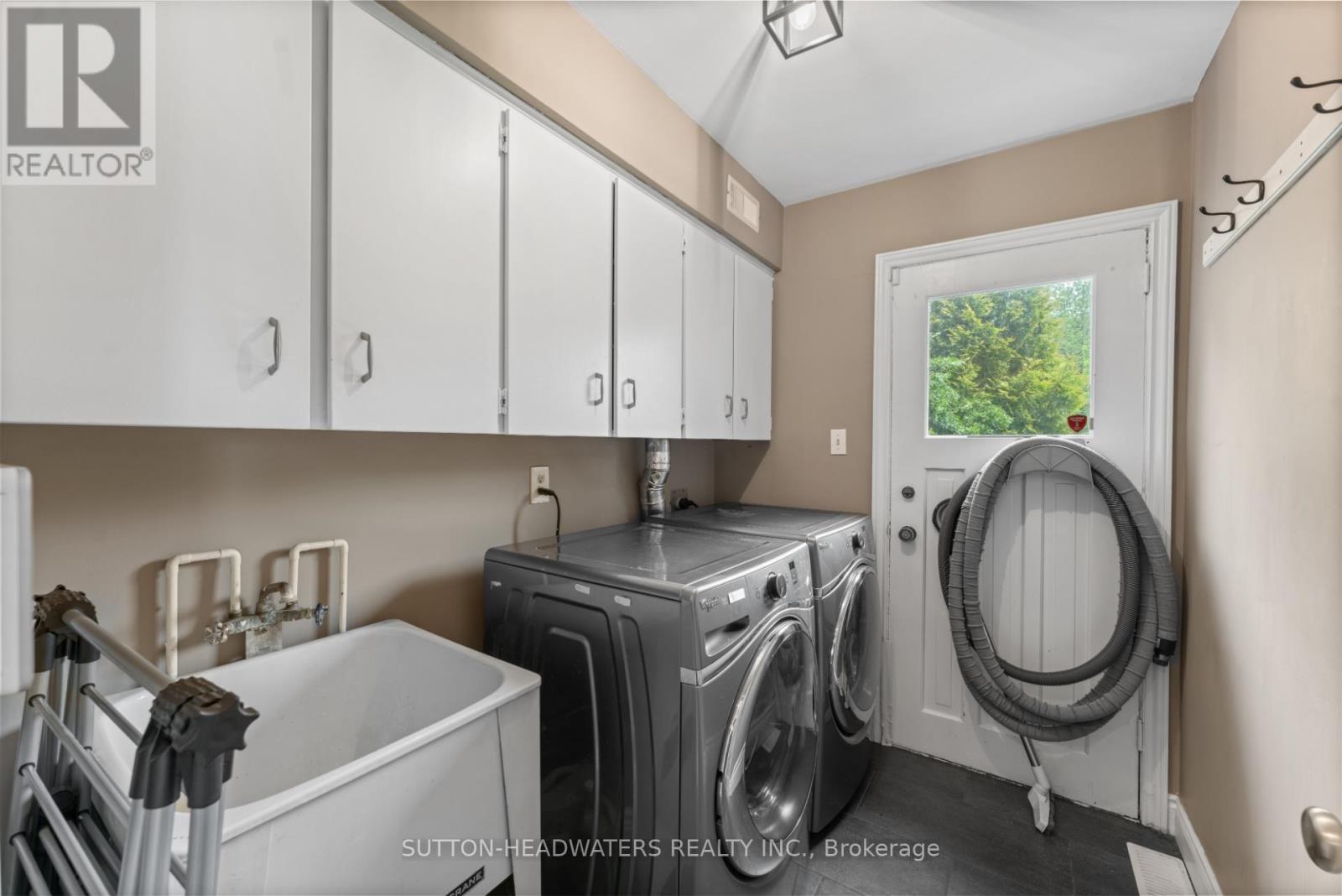 15415 Clayhill Road, Halton Hills, Ontario  L7G 4S8 - Photo 14 - W12205695