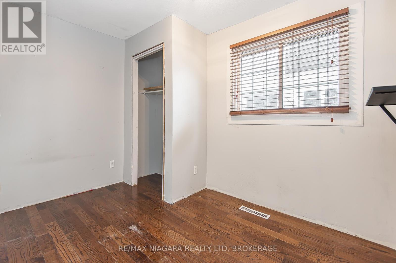 243 North Street N, Fort Erie, Ontario  L2A 3R9 - Photo 12 - X12701192