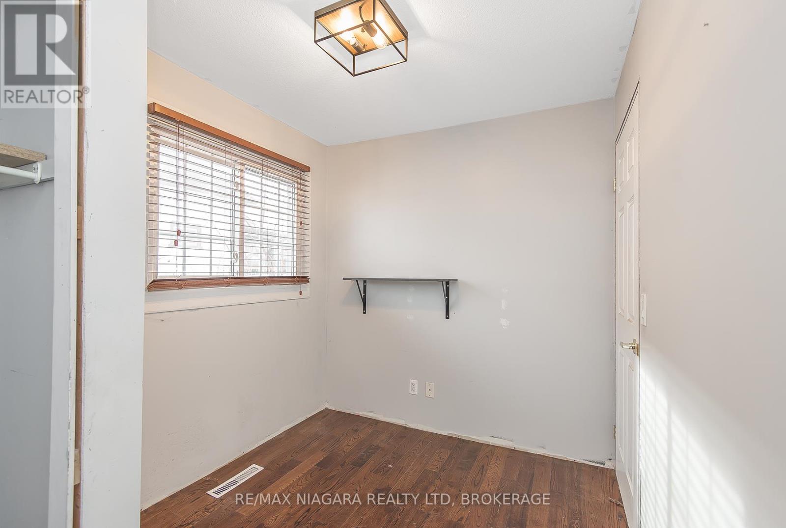 243 North Street N, Fort Erie, Ontario  L2A 3R9 - Photo 13 - X12701192