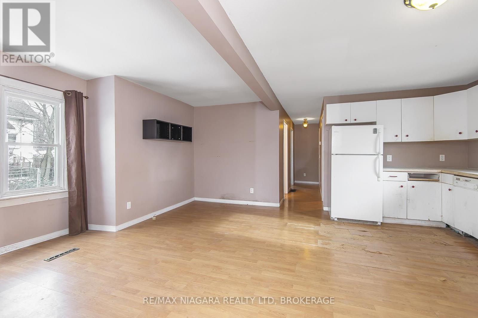 243 North Street N, Fort Erie, Ontario  L2A 3R9 - Photo 8 - X12701192