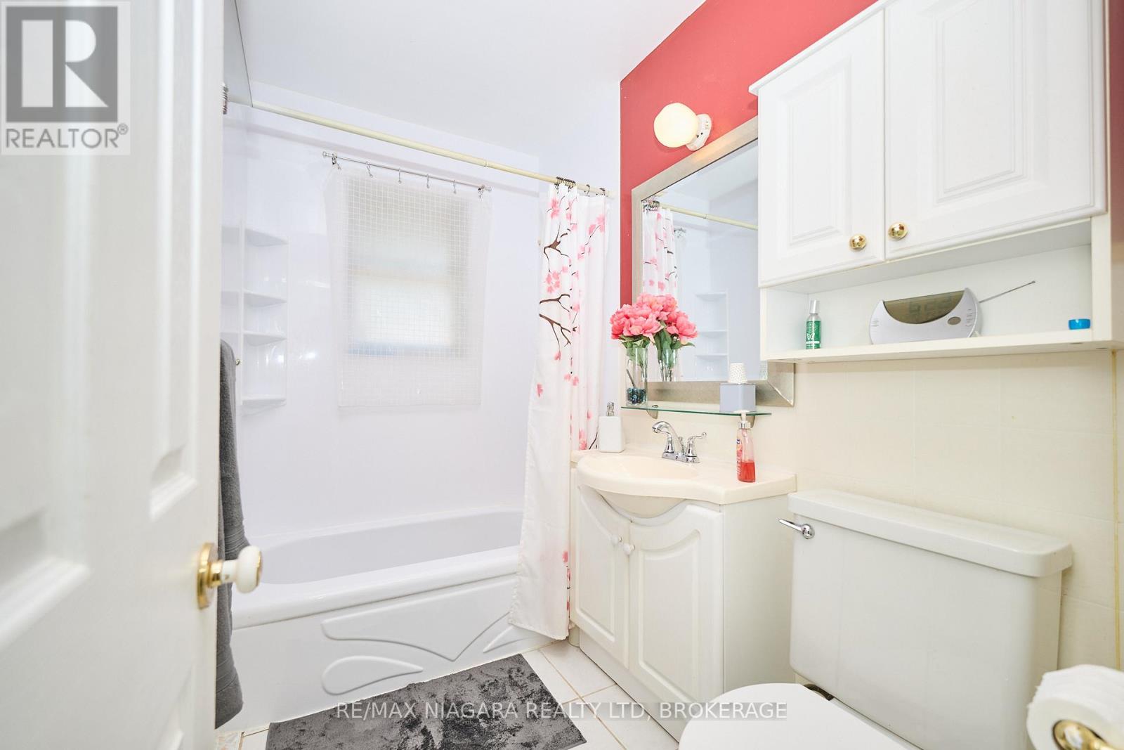 316 Bowen Road, Fort Erie, Ontario  L2A 2Y9 - Photo 9 - X12701292