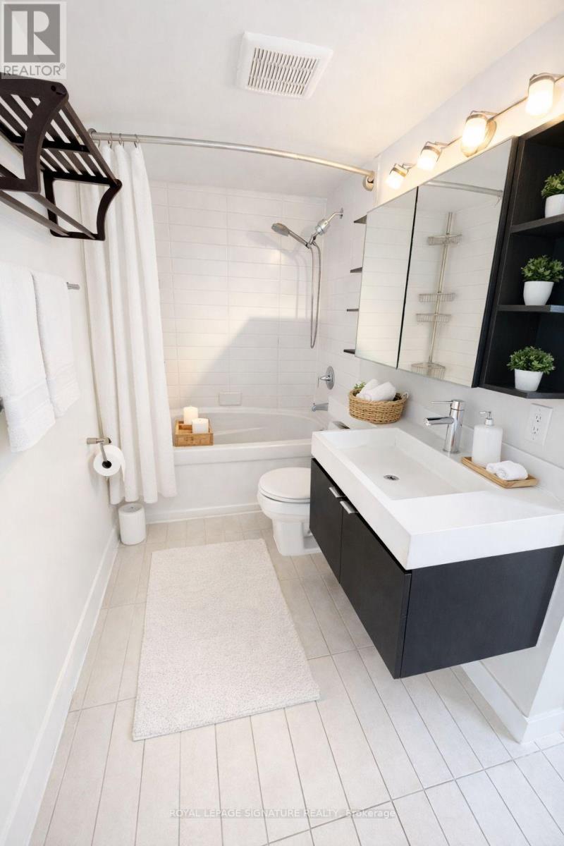 720 - 4k Spadina Avenue, Toronto, Ontario  M5V 3Y9 - Photo 7 - C12700702