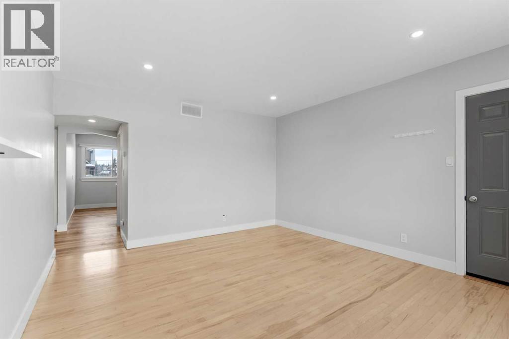 2209 Westmount Road Nw, Calgary, Alberta  T2N 2N5 - Photo 5 - A2278565