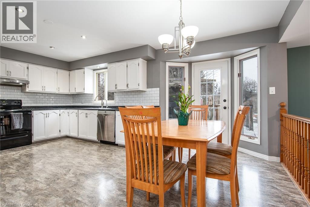 354 Forestlawn Road, Waterloo, Ontario  N2K 3A5 - Photo 13 - 40798504