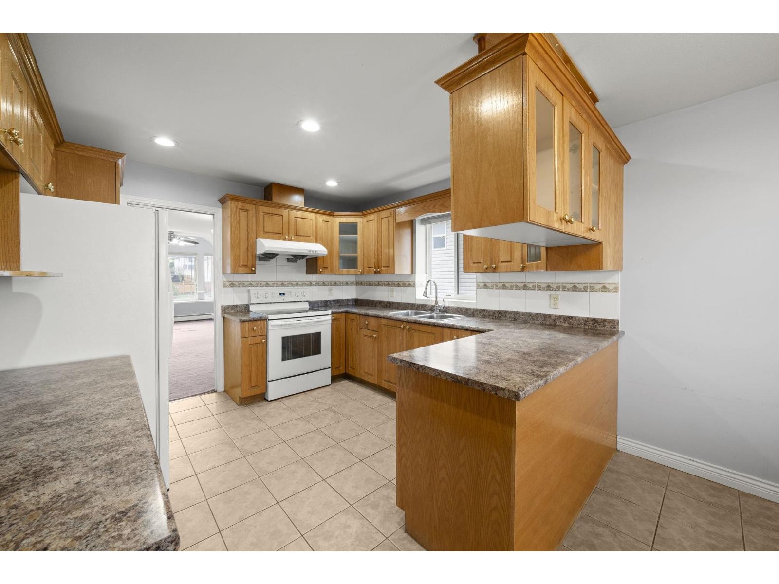 31449 Legacy Court, Abbotsford, British Columbia  V2T 6W5 - Photo 13 - R3068301