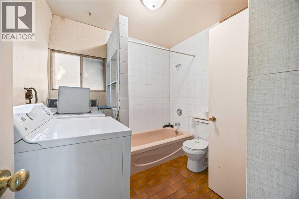 8039 36 Avenue Nw, Calgary, Alberta  T3B 1V8 - Photo 25 - A2276598