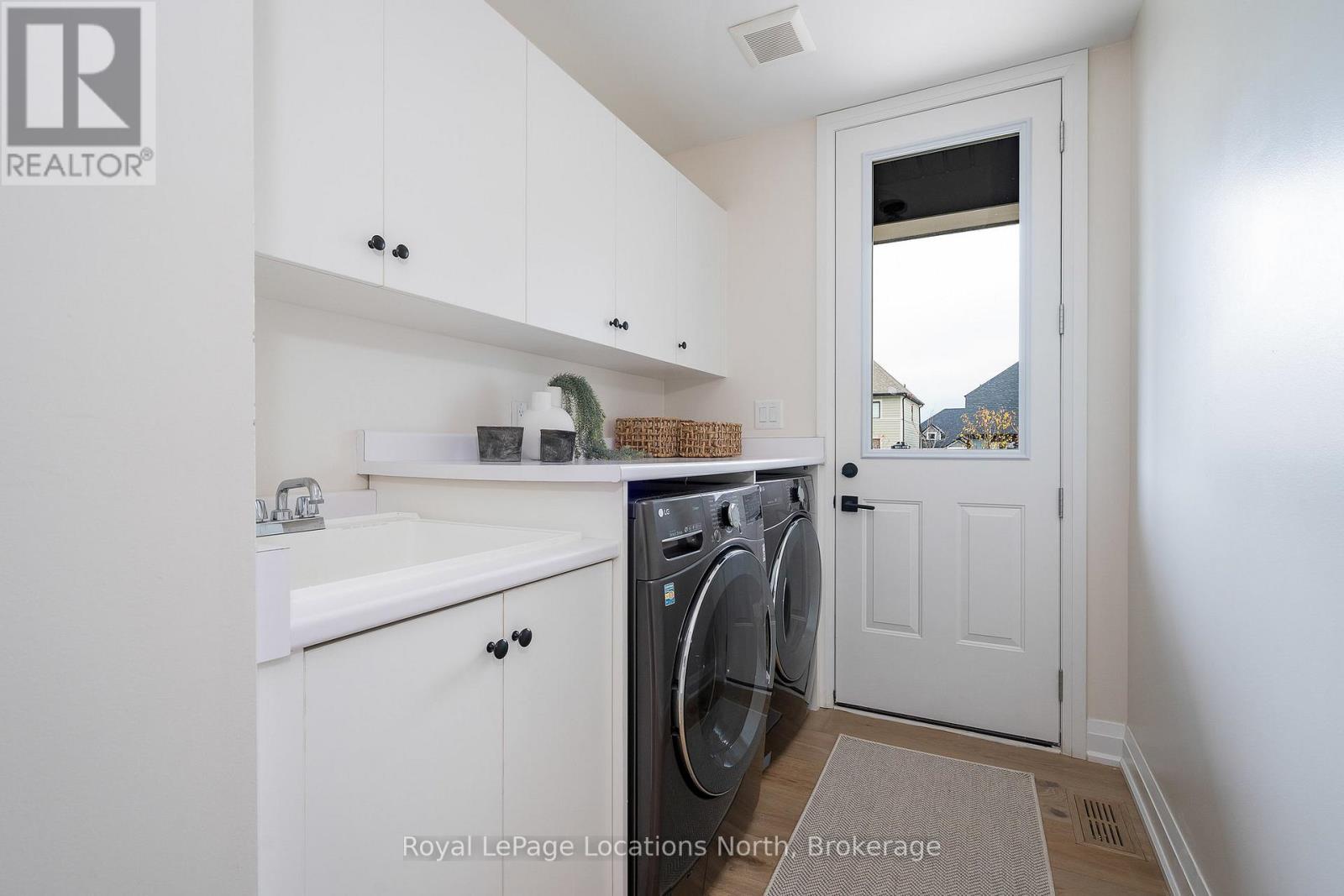 104 Stillwater Crescent, Blue Mountains, Ontario  L9Y 4P5 - Photo 20 - X12532840