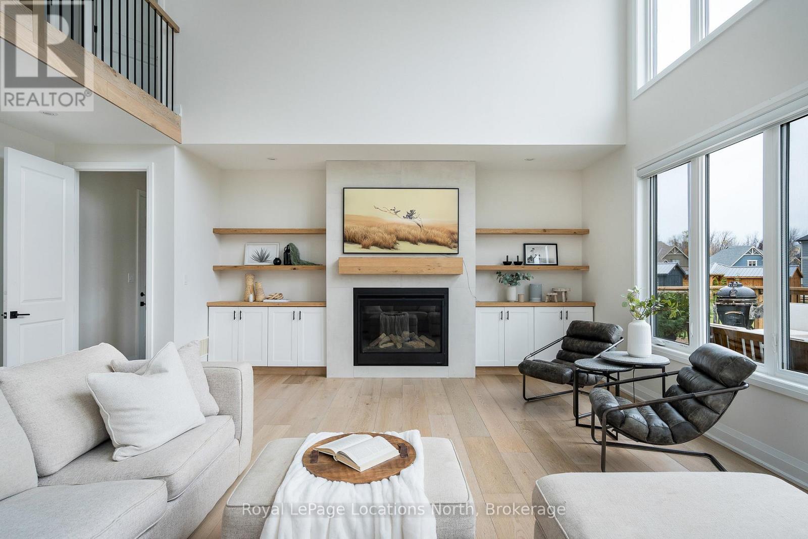 104 Stillwater Crescent, Blue Mountains, Ontario  L9Y 4P5 - Photo 5 - X12532840