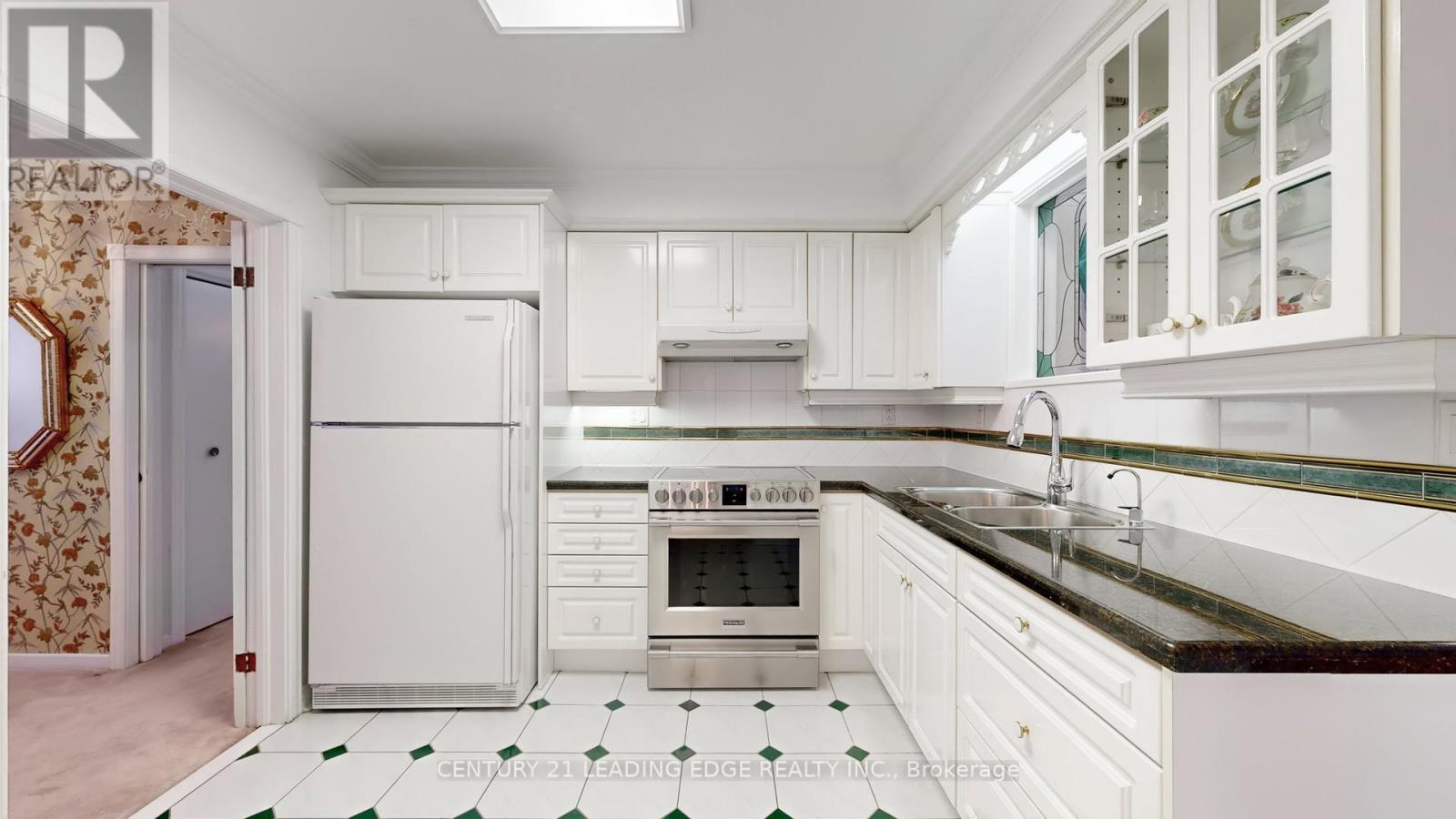 34 Tollerton Avenue, Toronto, Ontario  M2K 2H3 - Photo 13 - C12701212