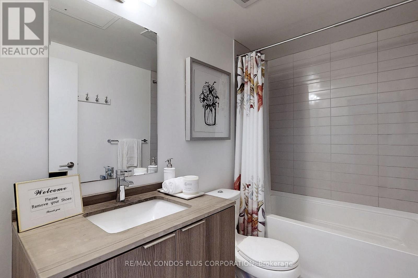 5406 - 11 Wellesley Street W, Toronto, Ontario  M4Y 0G4 - Photo 20 - C12701240