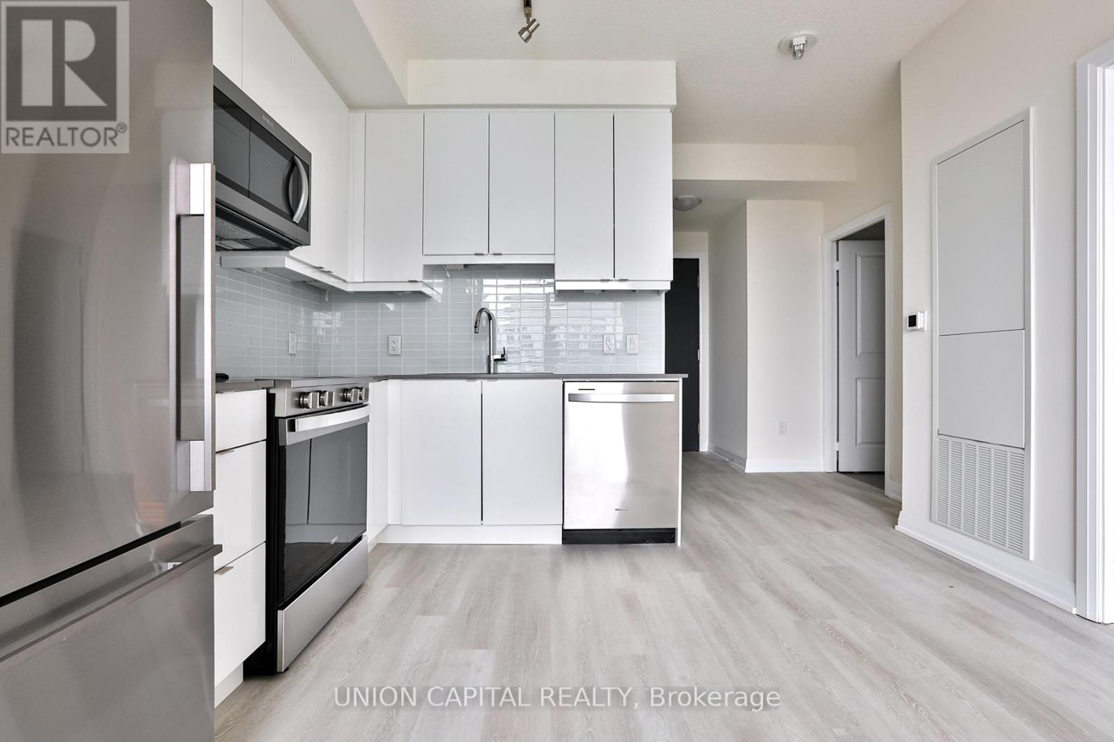 1801 - 3260 Sheppard Avenue E, Toronto, Ontario  M1T 0B5 - Photo 4 - E12701190