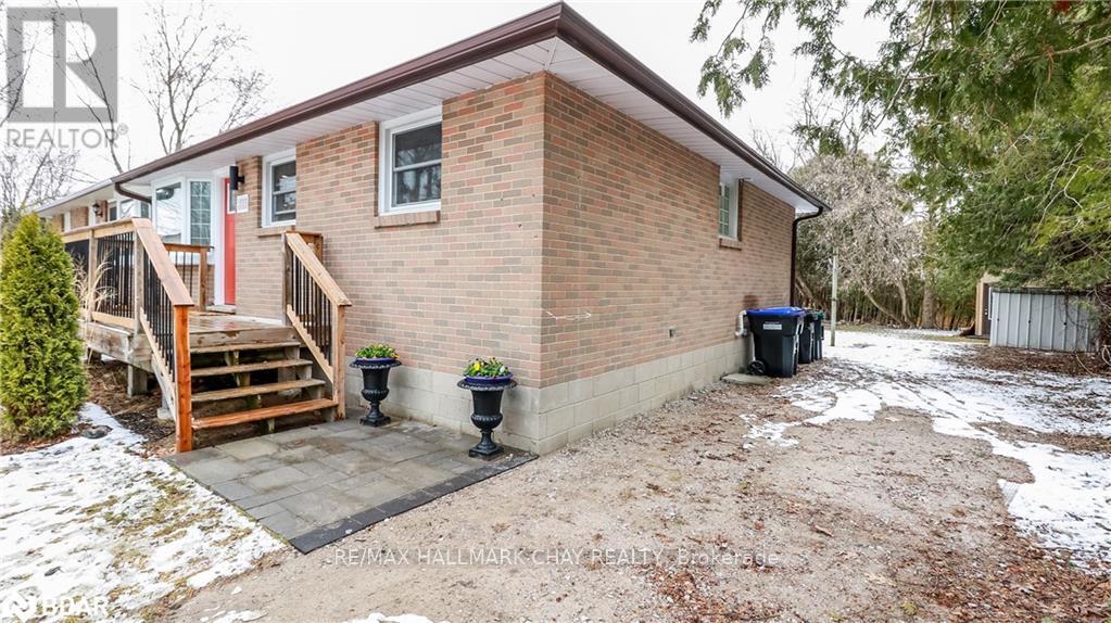 255 Calford Street, Essa, Ontario  L0M 1B0 - Photo 3 - N12701288