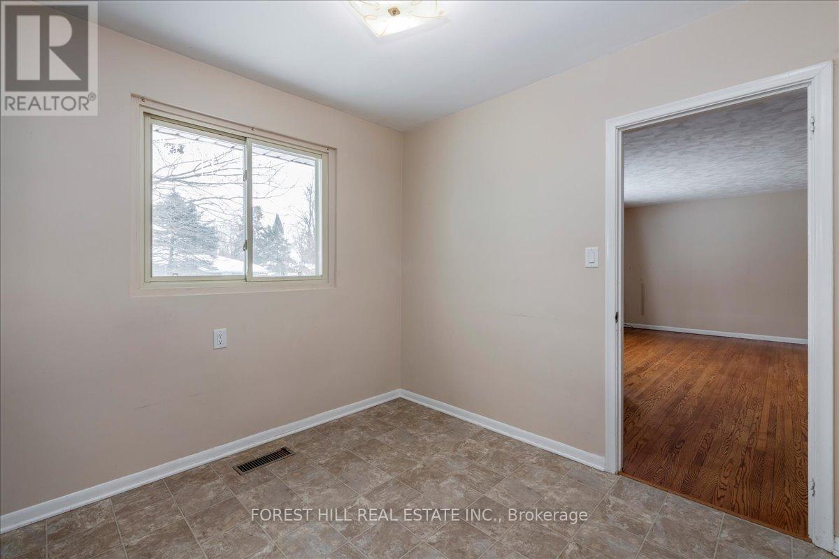 267 Lawrence Avenue, Orillia, Ontario  L3V 5M5 - Photo 7 - S12701324