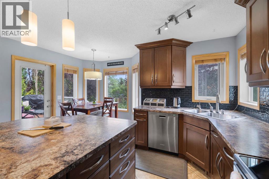 168 Fairways Drive Nw, Airdrie, Alberta  T4B 2R8 - Photo 14 - A2268174