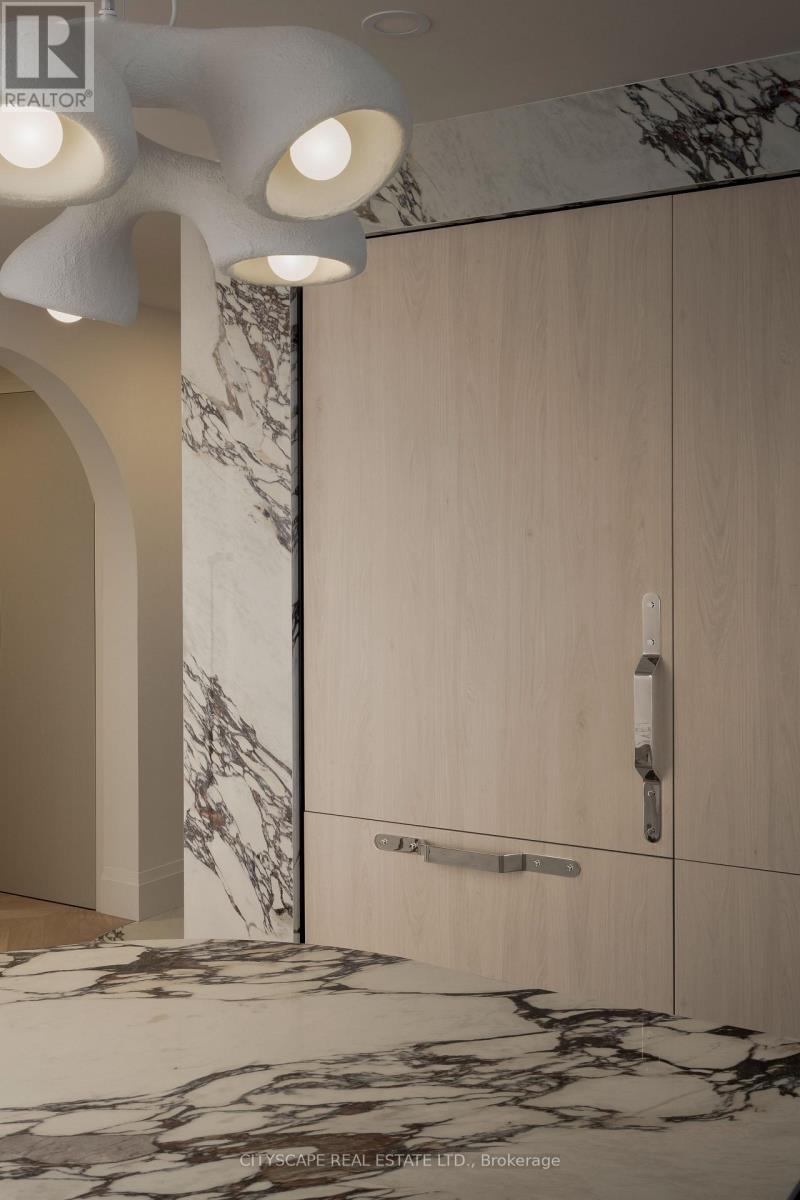 3609 - 180 University Avenue, Toronto, Ontario  M5H 0A2 - Photo 3 - C12701052