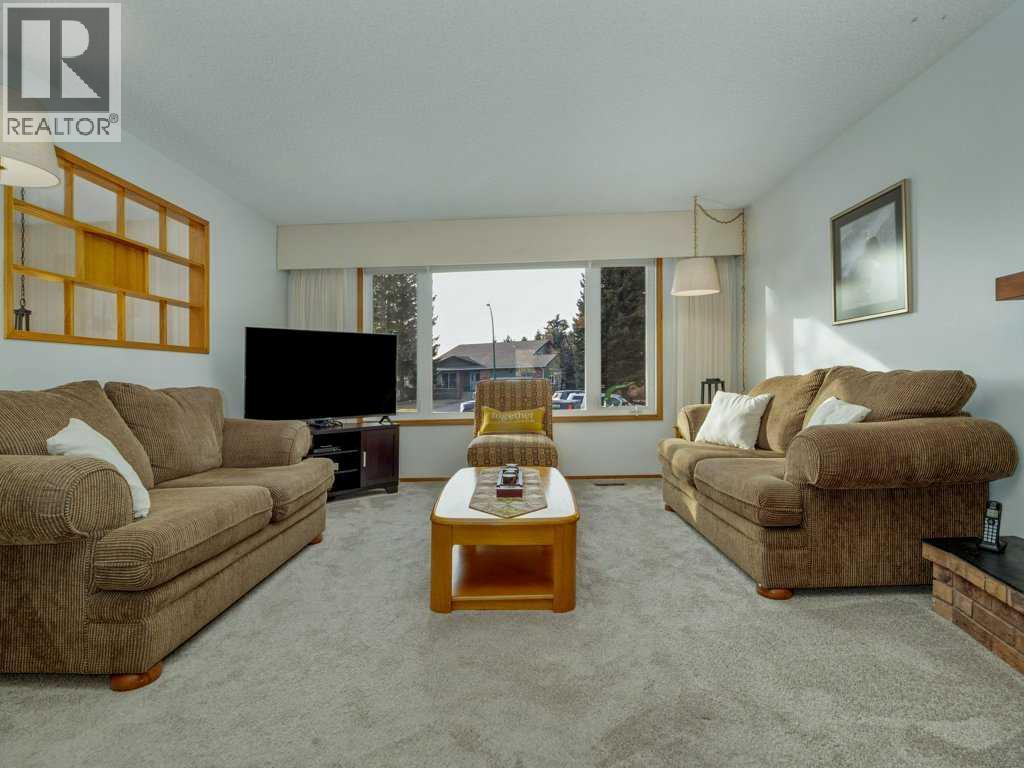 2017 16 Street N, Lethbridge, Alberta  T1H 4W6 - Photo 11 - A2279260