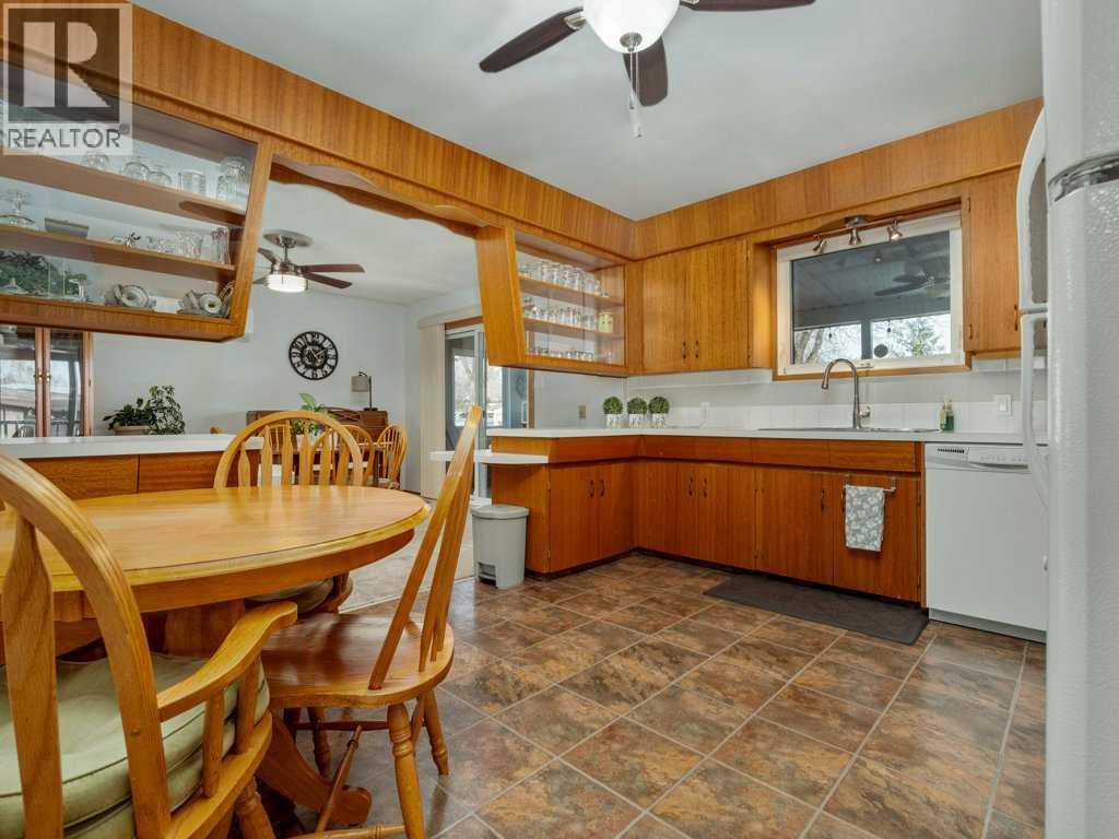 2017 16 Street N, Lethbridge, Alberta  T1H 4W6 - Photo 19 - A2279260