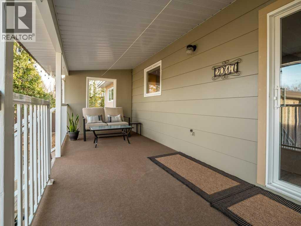 2017 16 Street N, Lethbridge, Alberta  T1H 4W6 - Photo 39 - A2279260