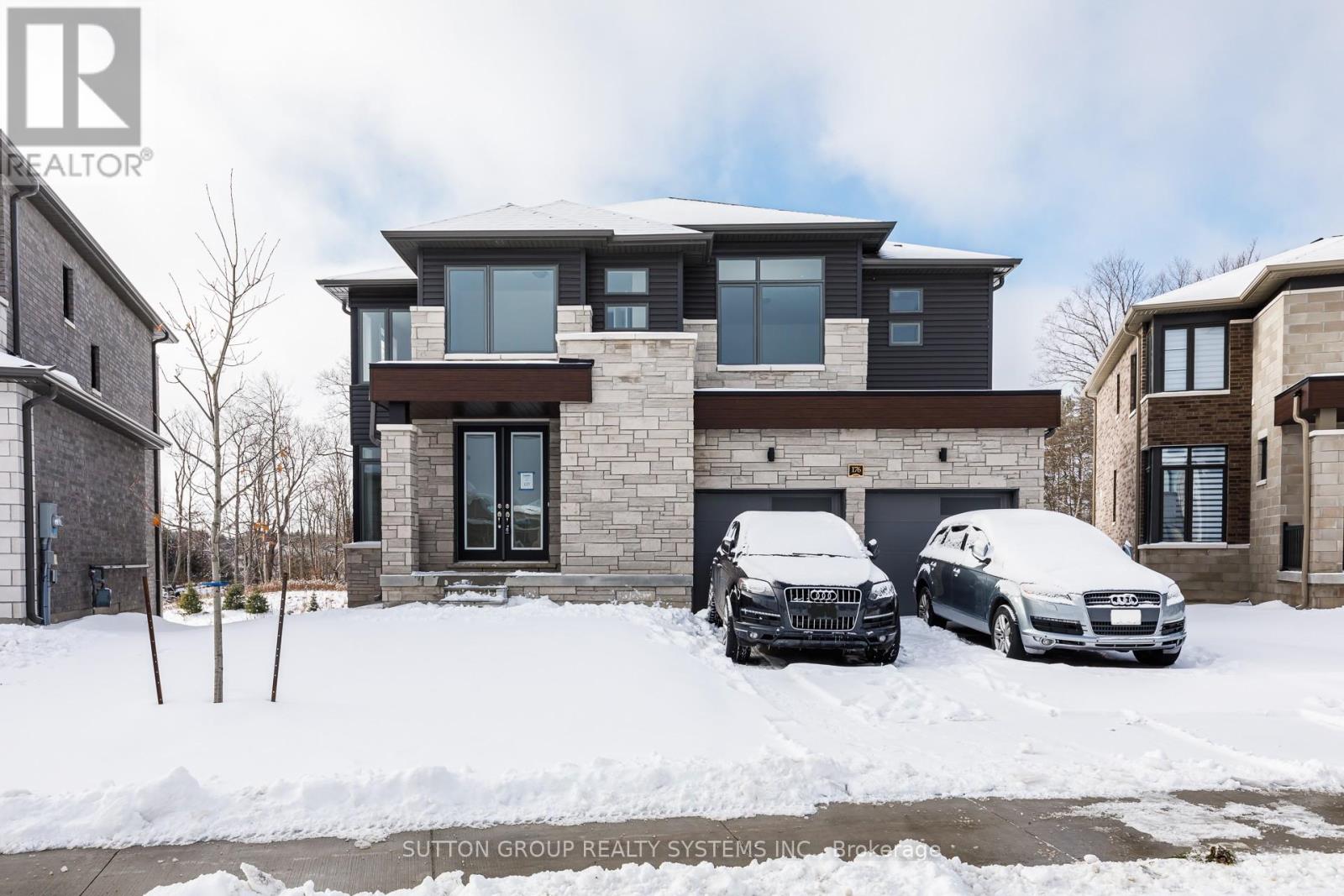 176 ROSEANNE CIRCLE, Wasaga Beach, Ontario