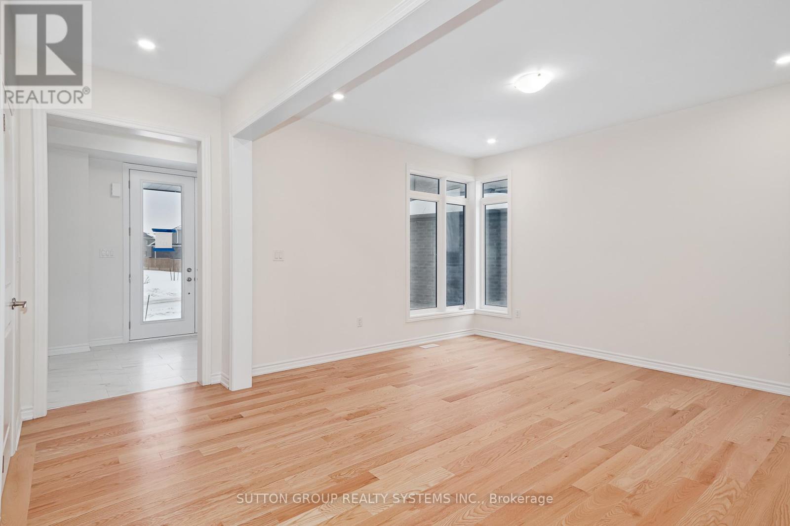 176 Roseanne Circle, Wasaga Beach, Ontario  L9Z 0N1 - Photo 13 - S12701112