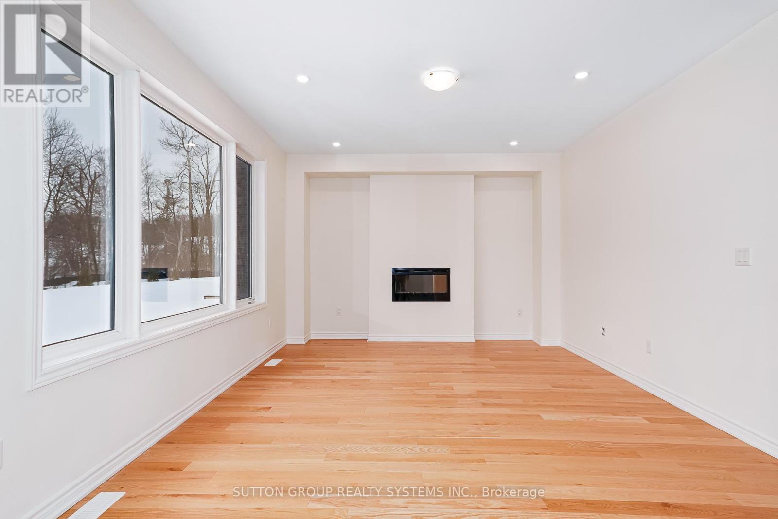 176 Roseanne Circle, Wasaga Beach, Ontario  L9Z 0N1 - Photo 10 - S12701112