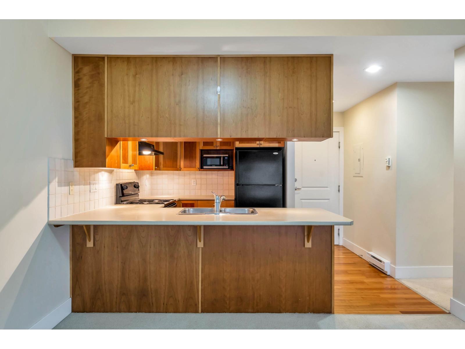 304 15392 16a Avenue, Surrey, British Columbia  V4A 1S9 - Photo 8 - R3079918