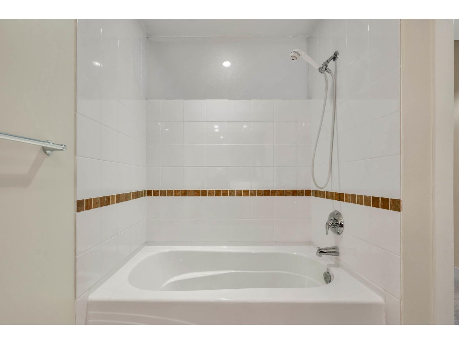 304 15392 16a Avenue, Surrey, British Columbia  V4A 1S9 - Photo 18 - R3079918