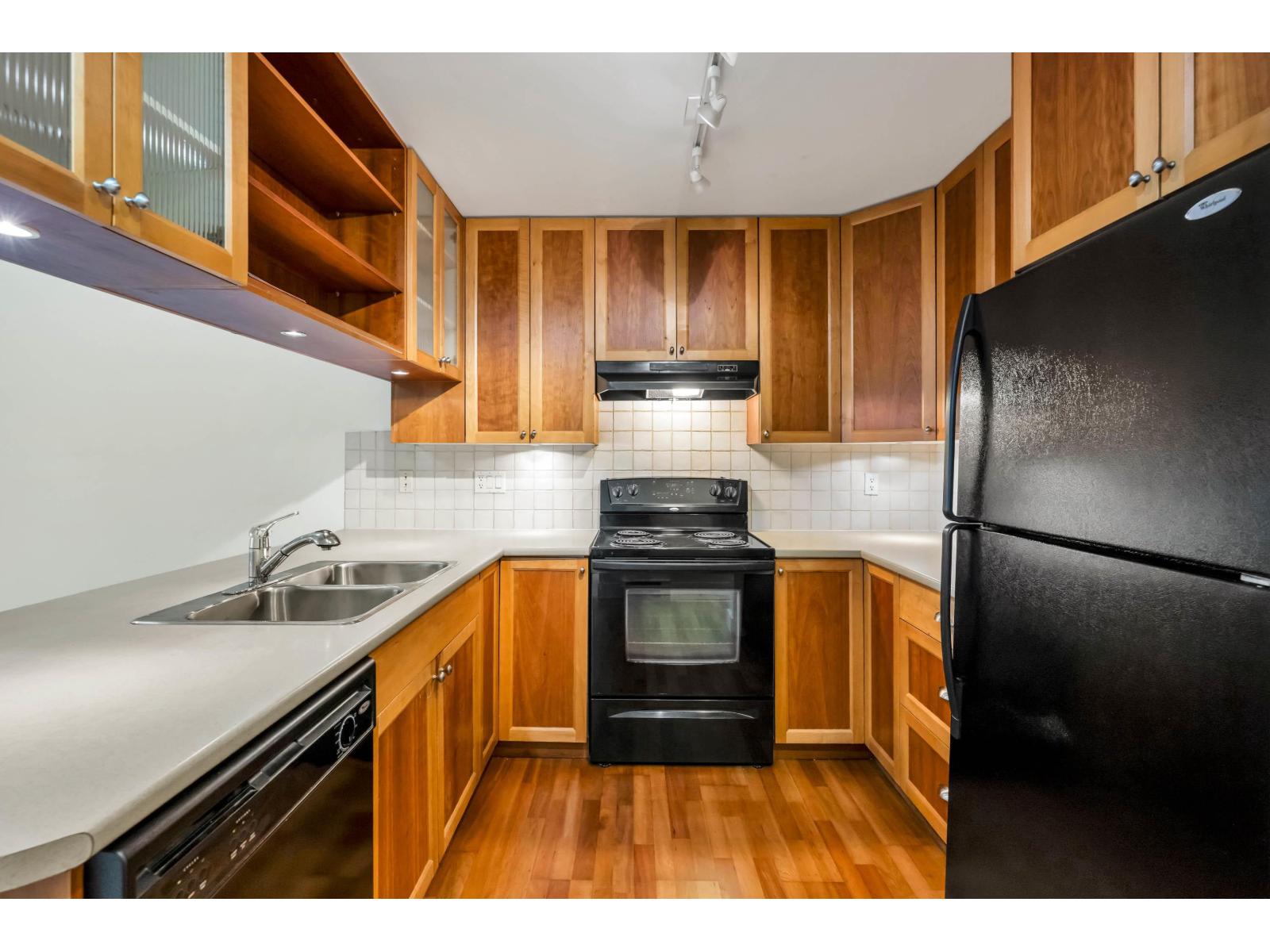 304 15392 16a Avenue, Surrey, British Columbia  V4A 1S9 - Photo 10 - R3079918