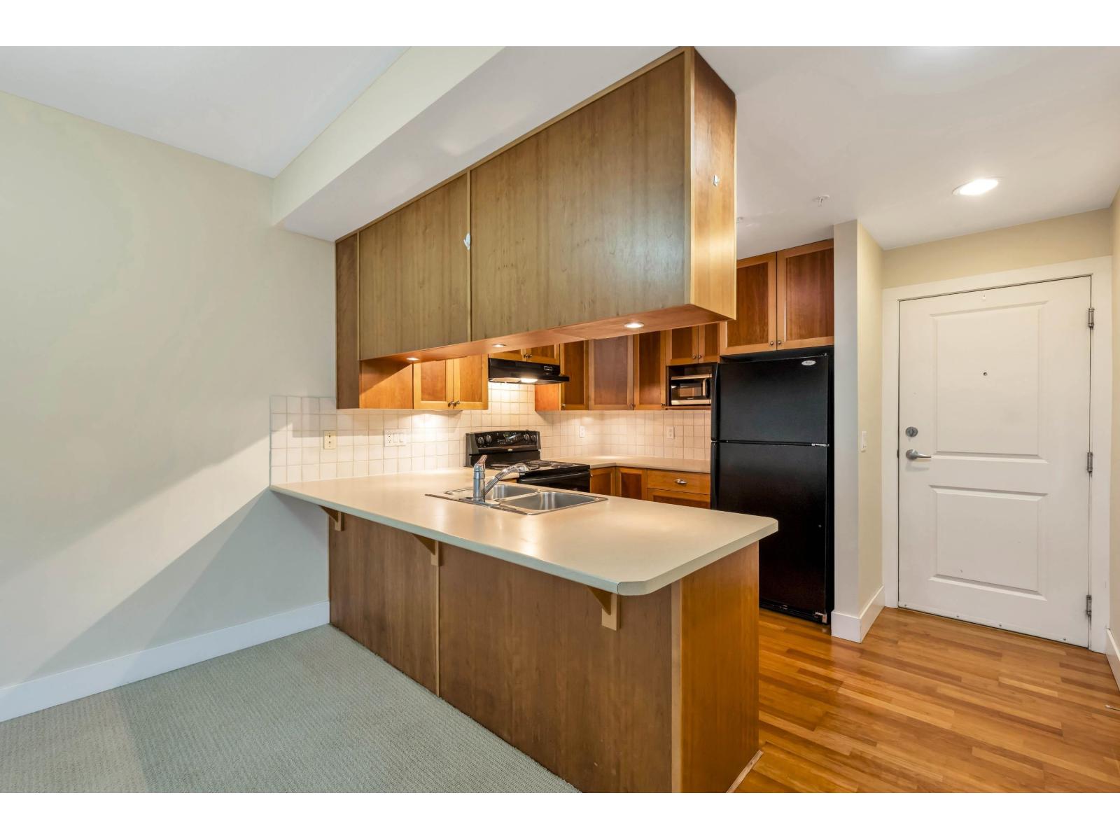 304 15392 16a Avenue, Surrey, British Columbia  V4A 1S9 - Photo 9 - R3079918