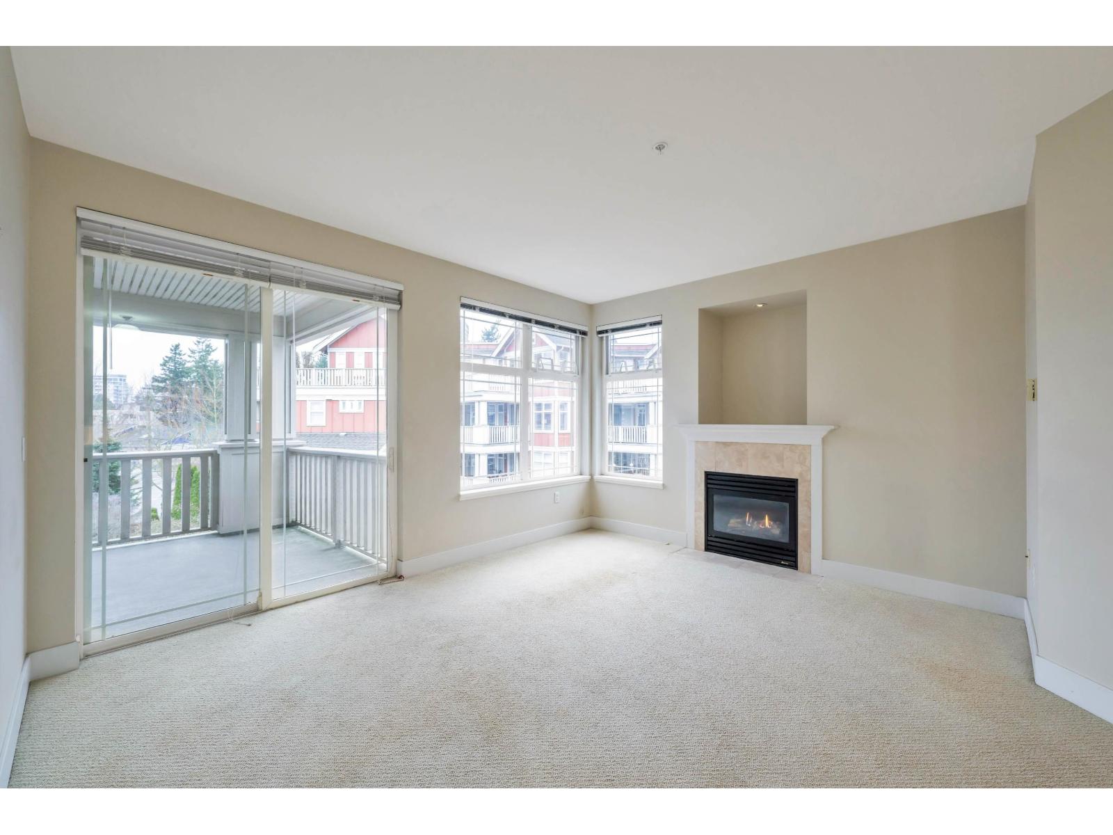 304 15392 16a Avenue, Surrey, British Columbia  V4A 1S9 - Photo 2 - R3079918