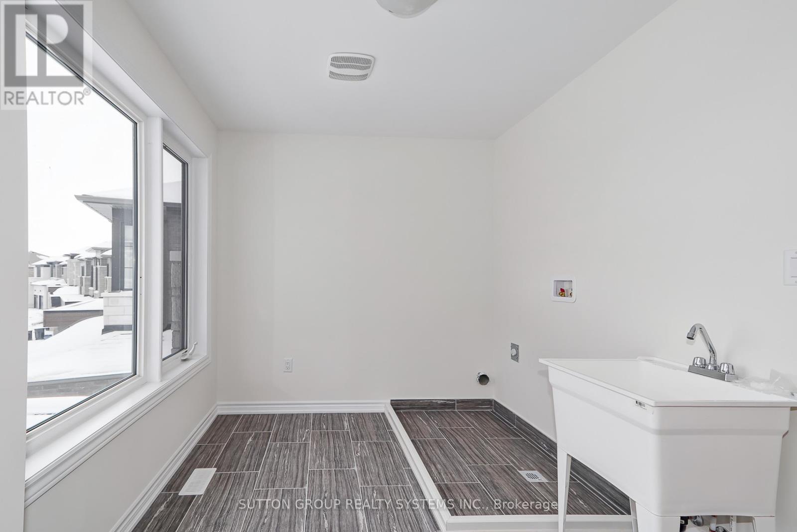 176 Roseanne Circle, Wasaga Beach, Ontario  L9Z 0N1 - Photo 17 - S12701112