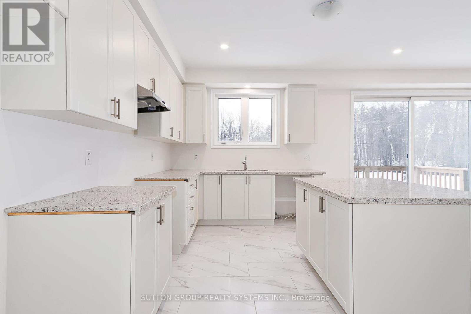 176 Roseanne Circle, Wasaga Beach, Ontario  L9Z 0N1 - Photo 6 - S12701112