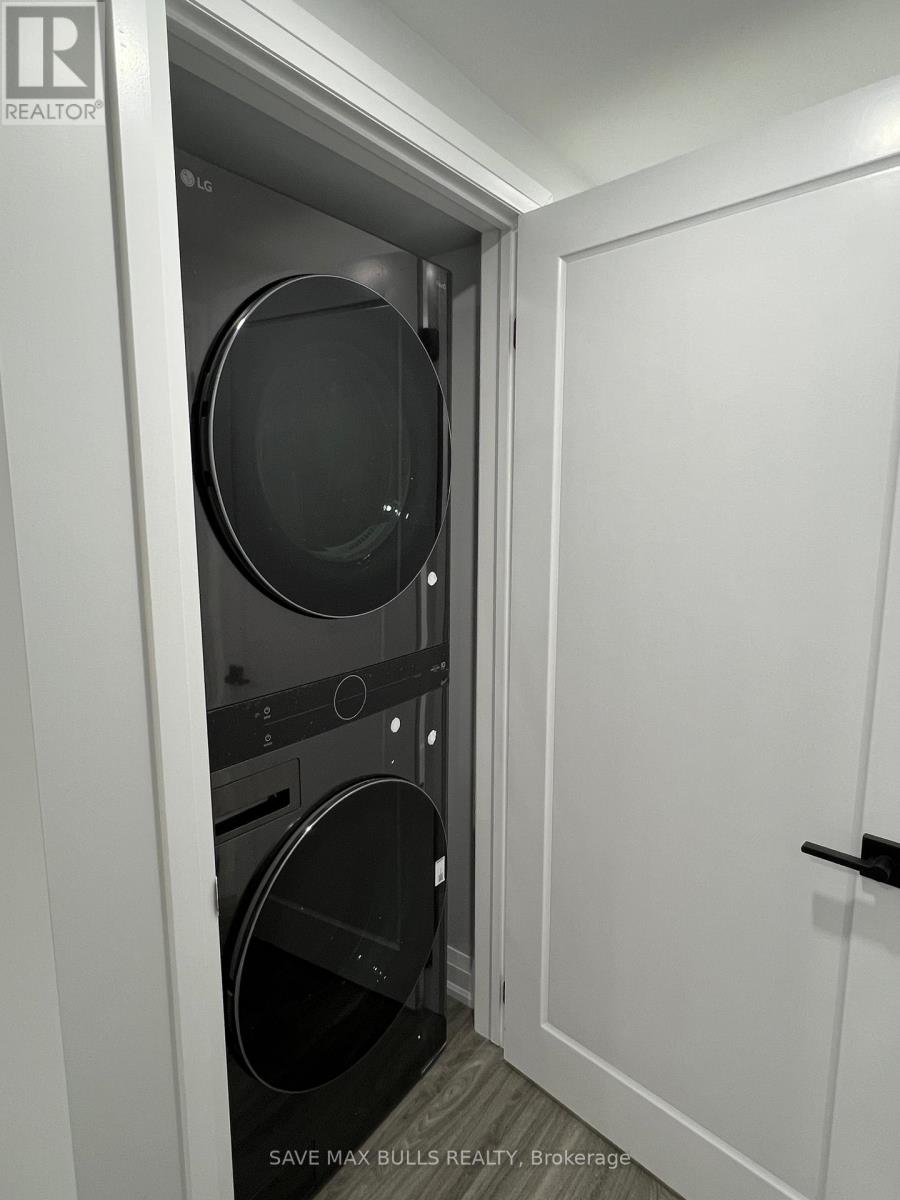 15 Golden Gate Drive, Brampton, Ontario  L6S 2K4 - Photo 13 - W12700124