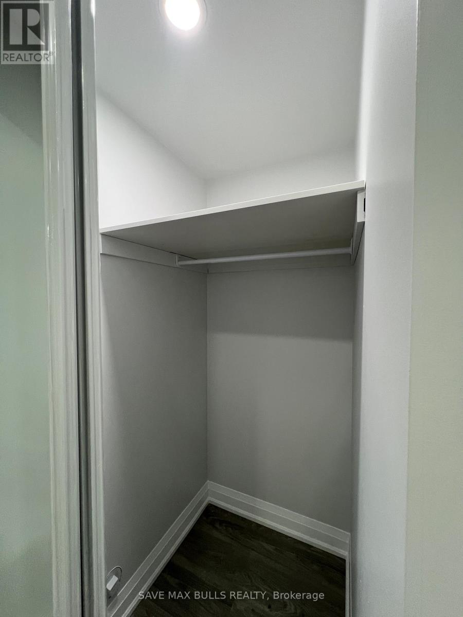 15 Golden Gate Drive, Brampton, Ontario  L6S 2K4 - Photo 24 - W12700124