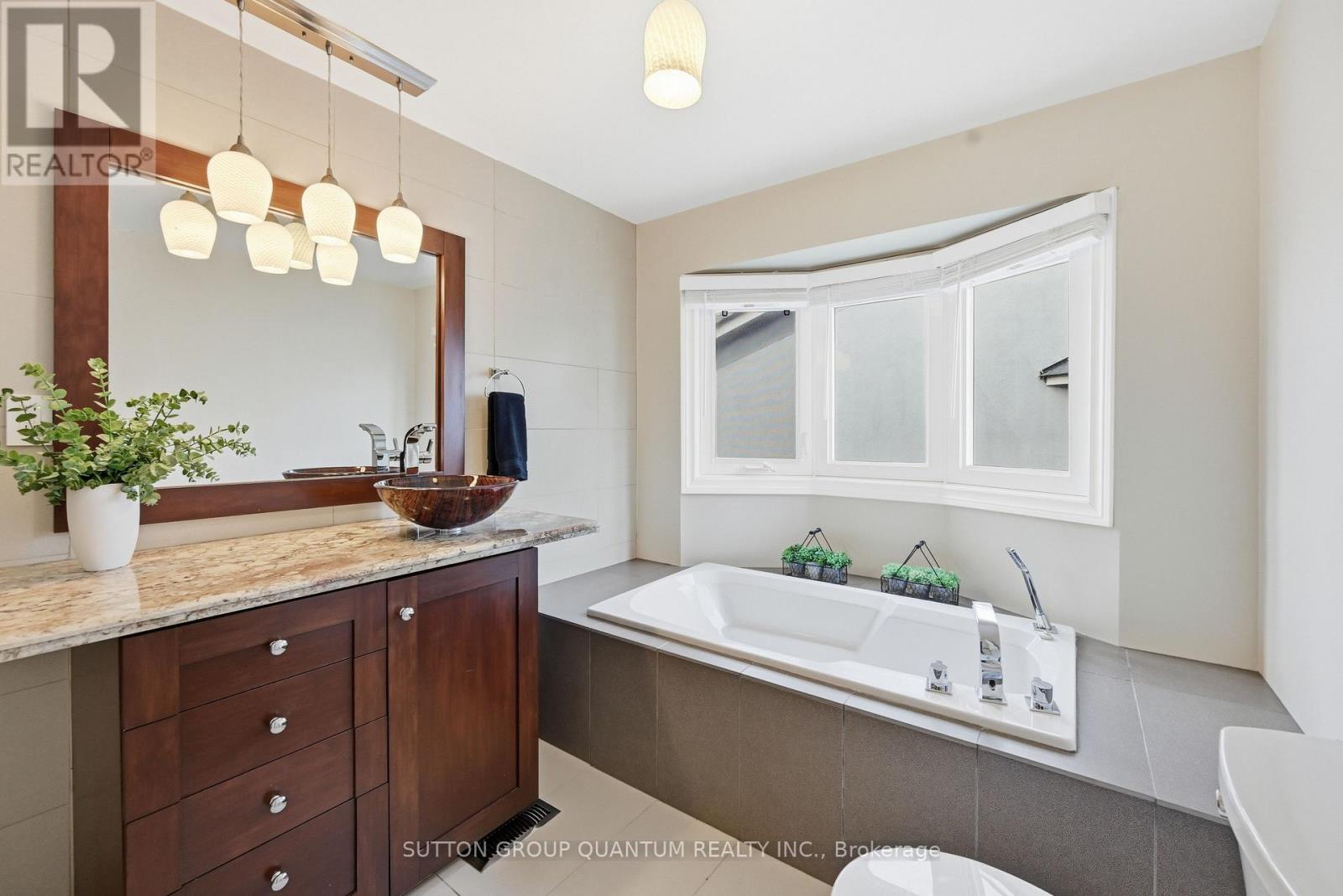 1507 Litchfield Road, Oakville, Ontario  L6H 5P4 - Photo 34 - W12701186