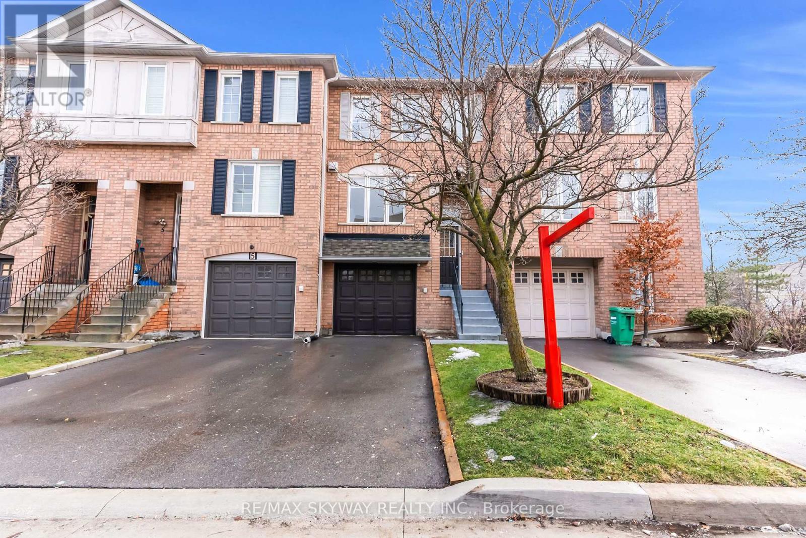 3 - 2 CLAY BRICK COURT NW, Brampton, Ontario