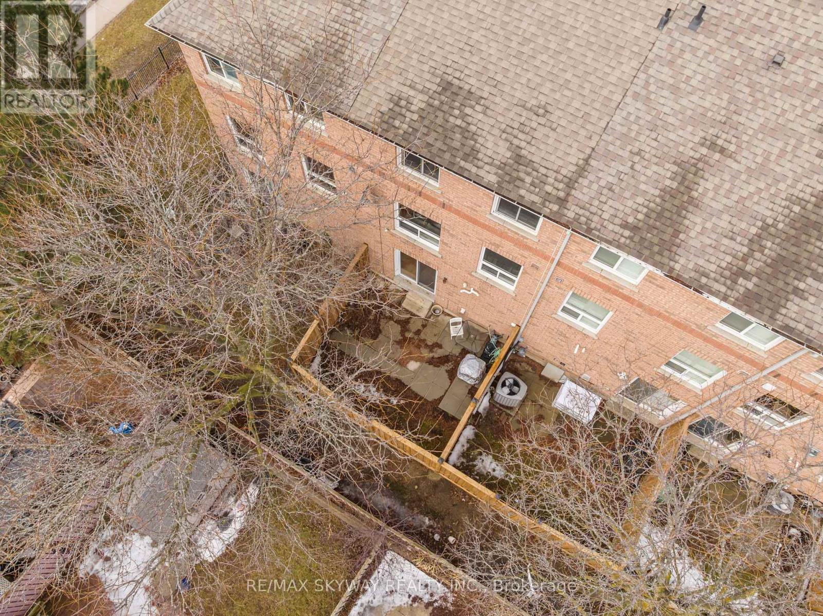 3 - 2 Clay Brick Court Nw, Brampton, Ontario  L6V 4M1 - Photo 44 - W12701210