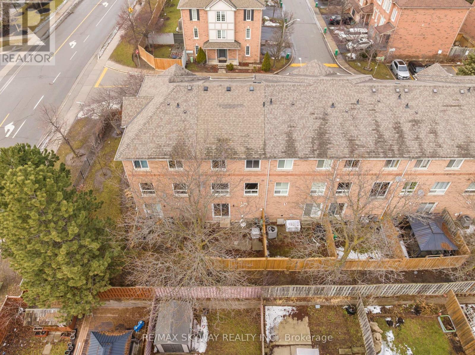 3 - 2 Clay Brick Court Nw, Brampton, Ontario  L6V 4M1 - Photo 45 - W12701210